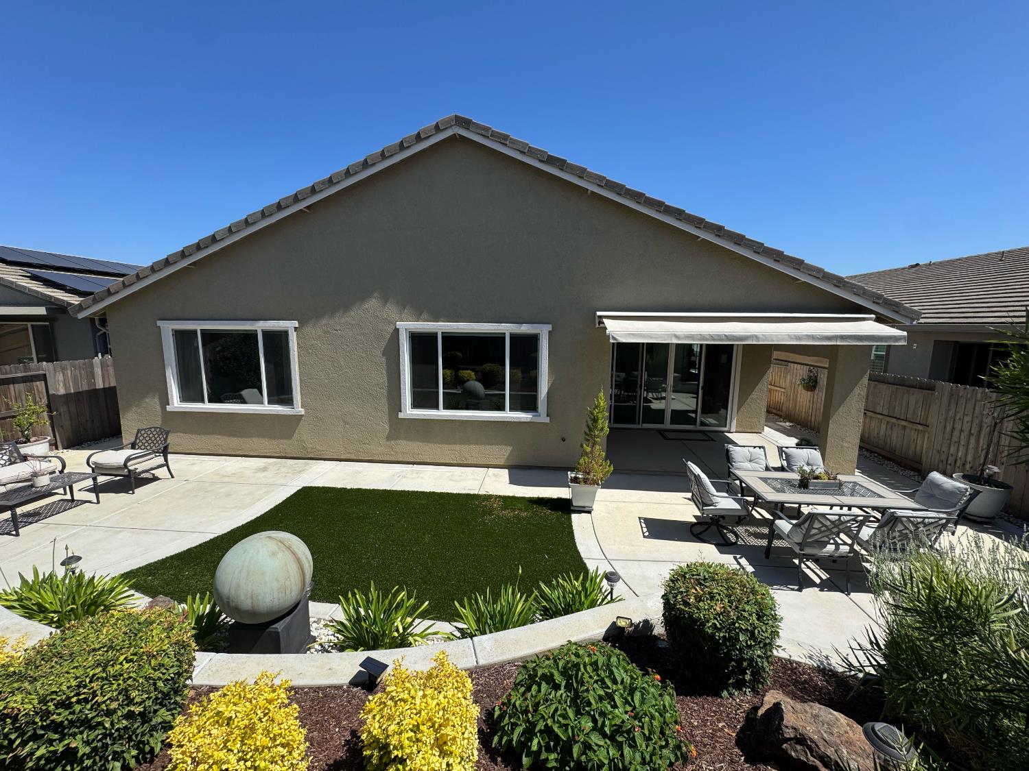 696 Riley Way
