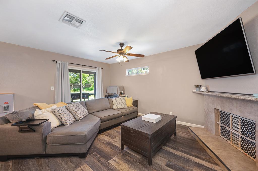 4463 San Juan Avenue