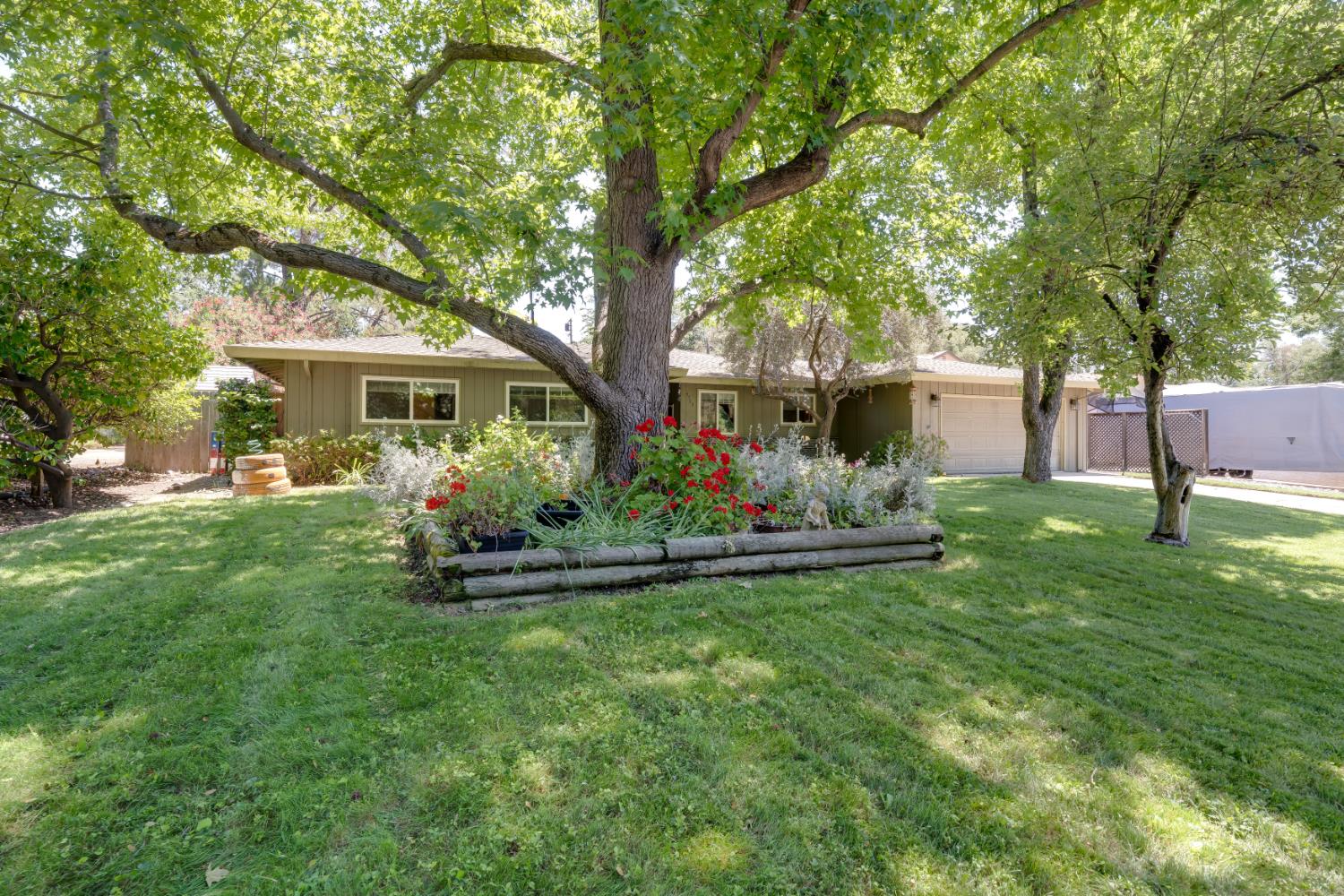 5765 Hoffman Lane