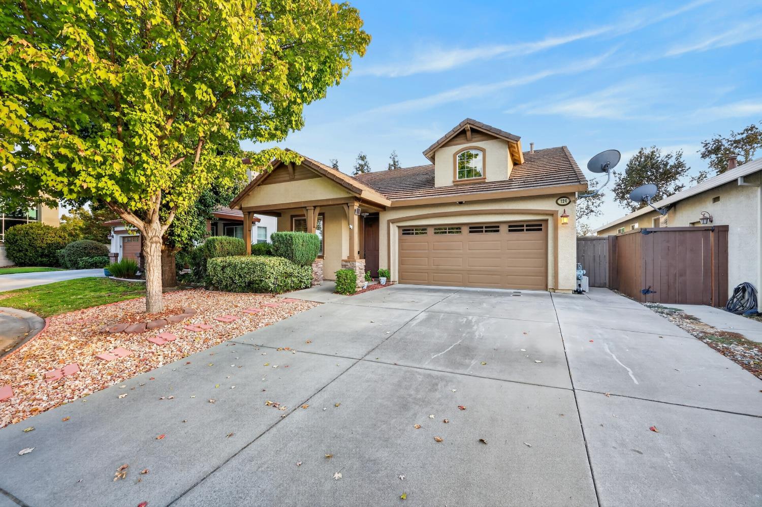 124 LAYSAN TEAL Court