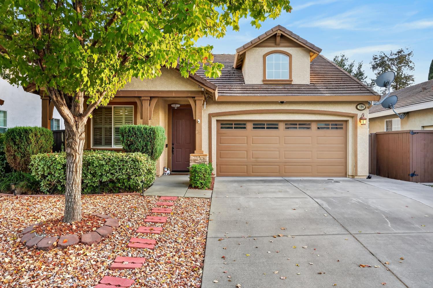 124 LAYSAN TEAL Court