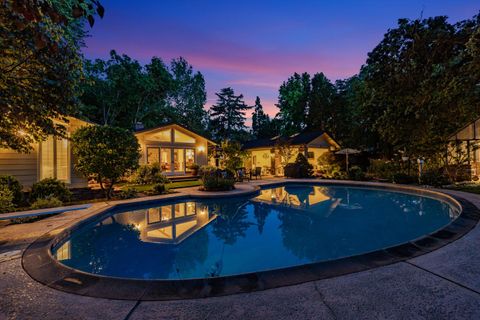 1625 Gary Way Carmichael CA 95608