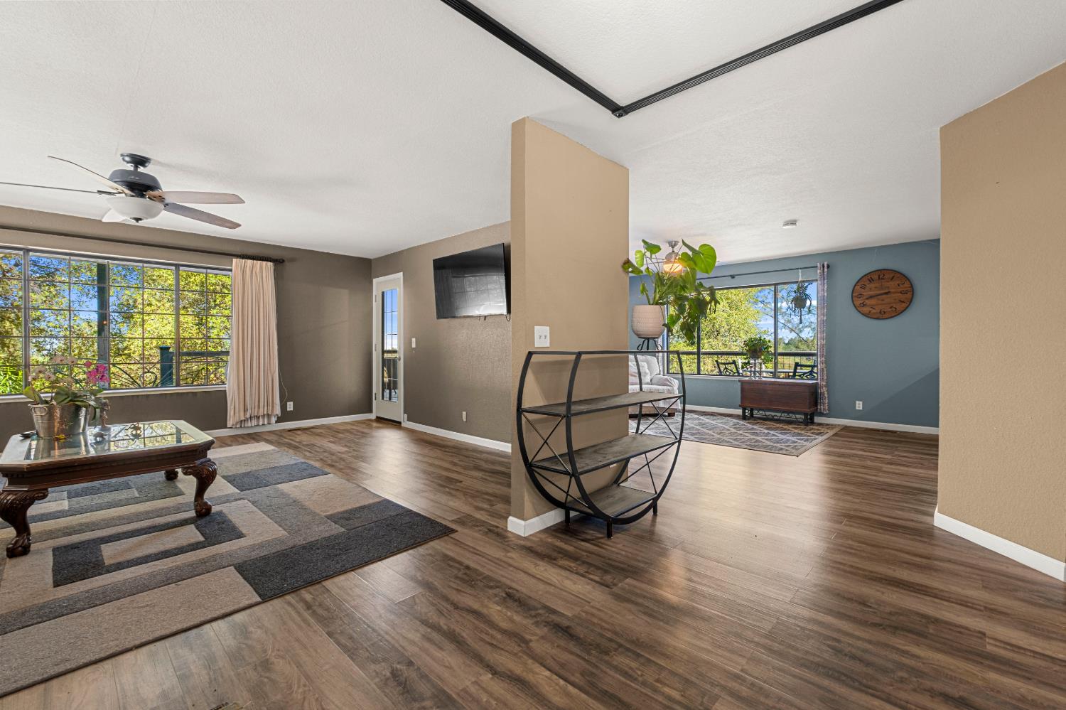 3301 Ahwahnee Way