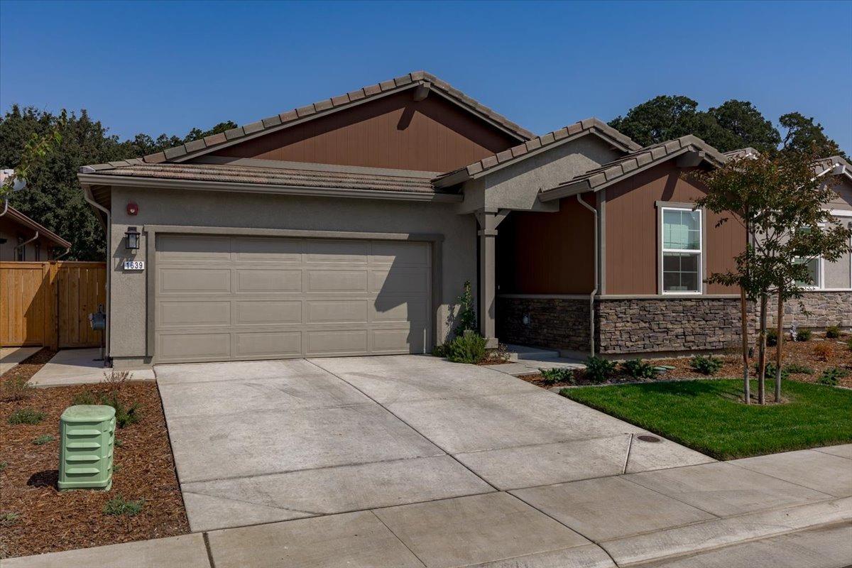 1639 Carson River Loop