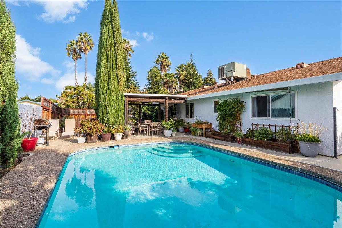 2660 Summerfield Drive