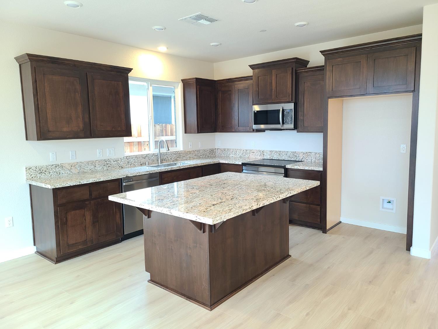 1128 Mallory Ridge Street