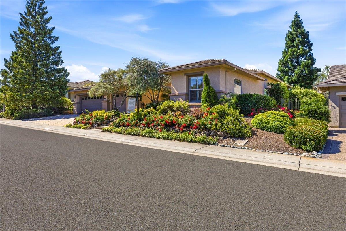 2471 Walden View Lane