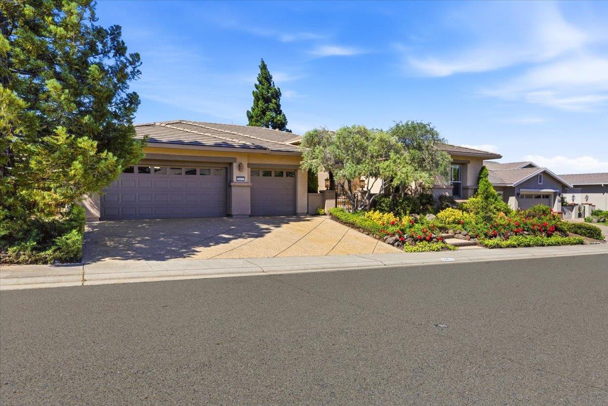 2471 Walden View Lane