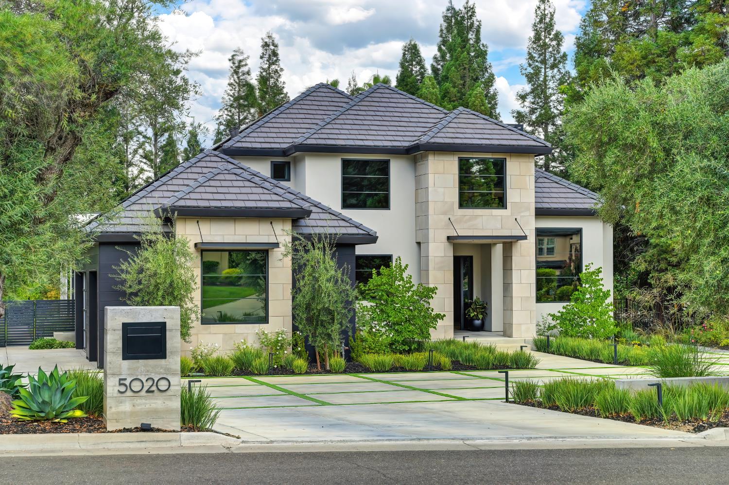 5020 Manchester Court