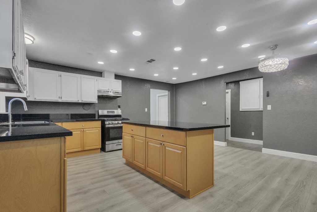 Photo of 2335 E Washington Street, Stockton, CA 95205 (MLS # 226046982)