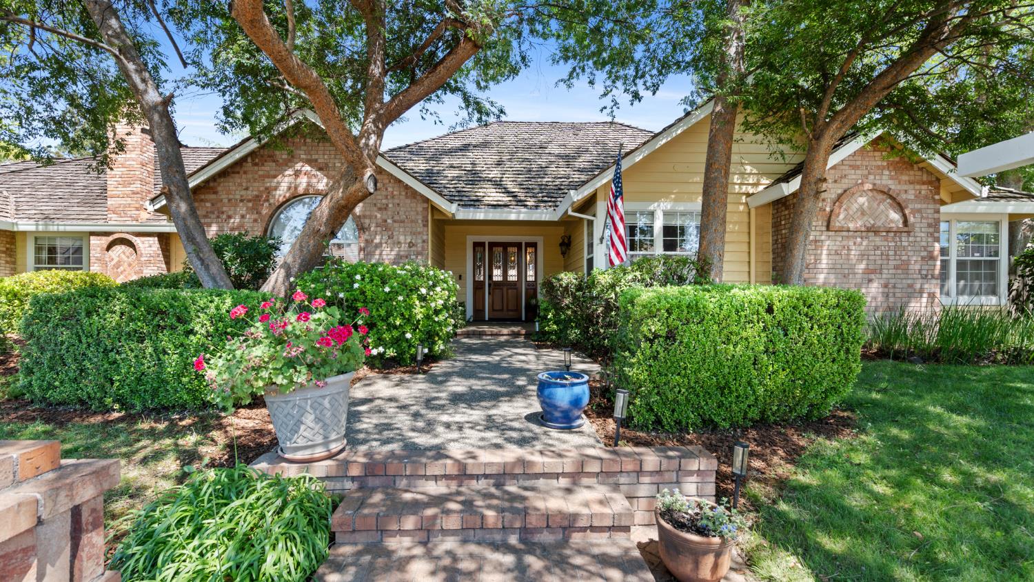 100 Summer Shade Court