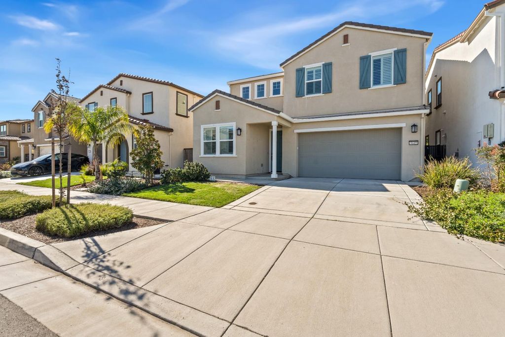 Photo of 5649 Harveston Way, Sacramento, CA 95835 (MLS # 226016539)