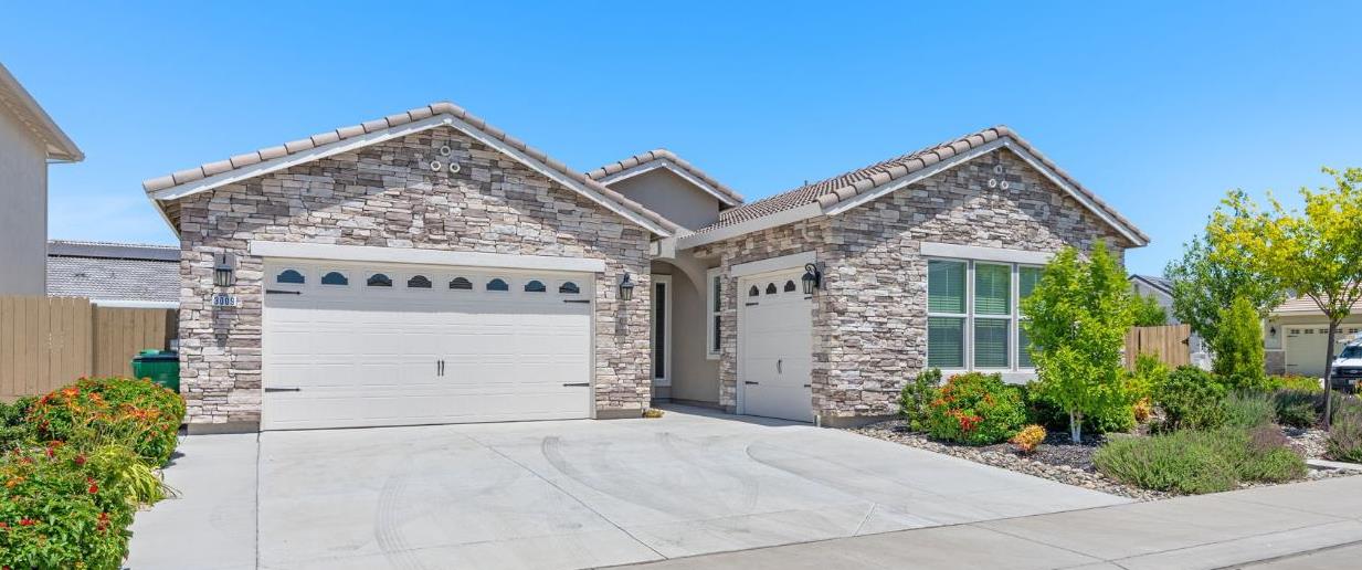 3009 Tulip Way