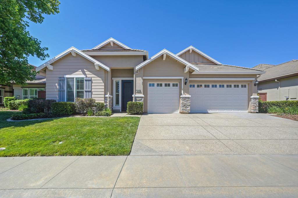 2438 Langtree Drive