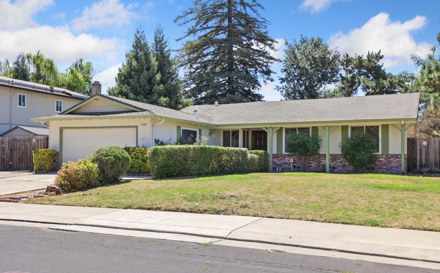 3002 Hillview Avenue