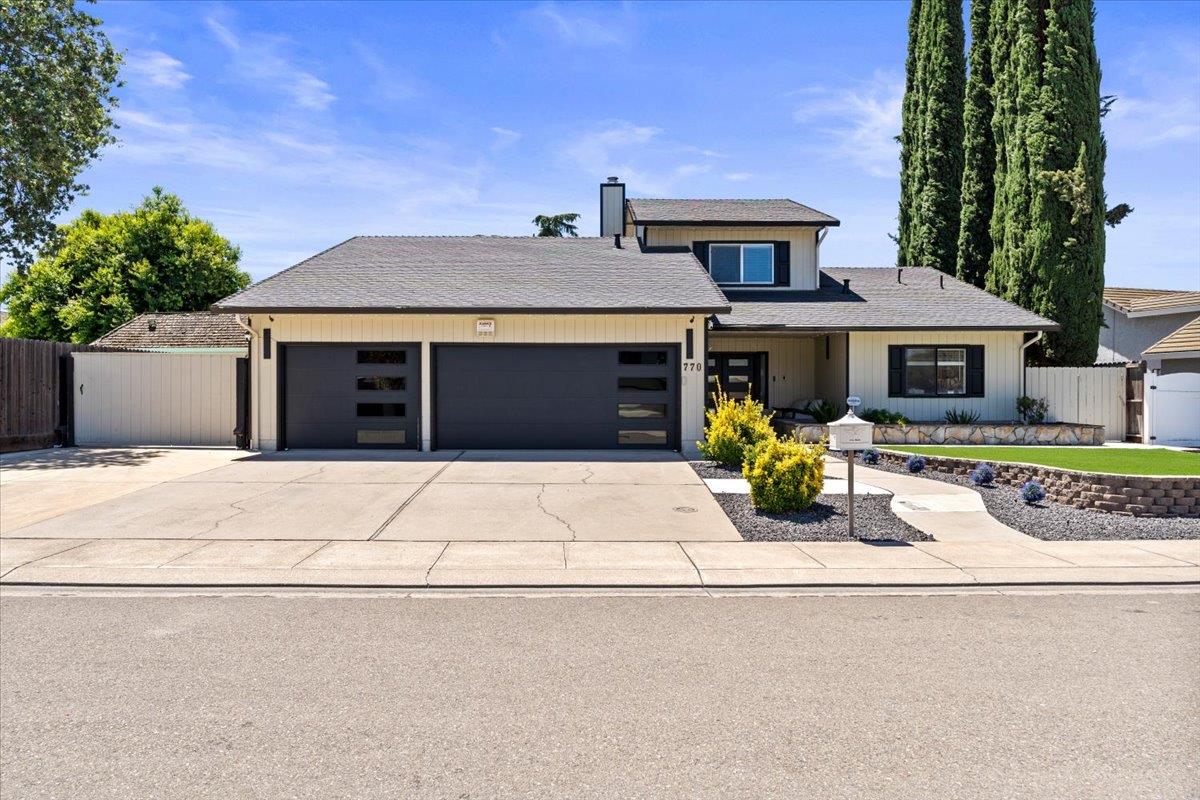 770 Mulholand Drive