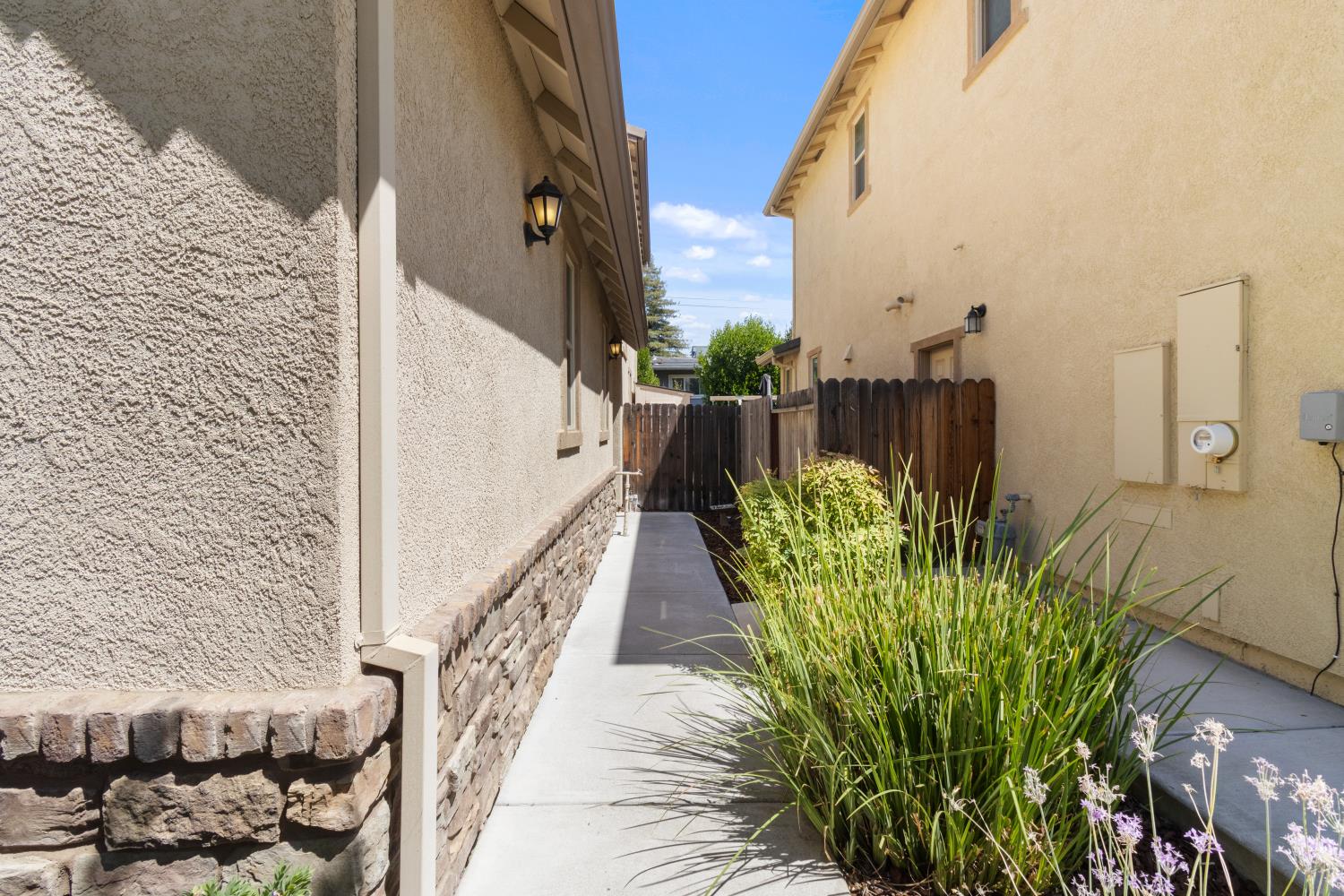 4628 Lue Lane