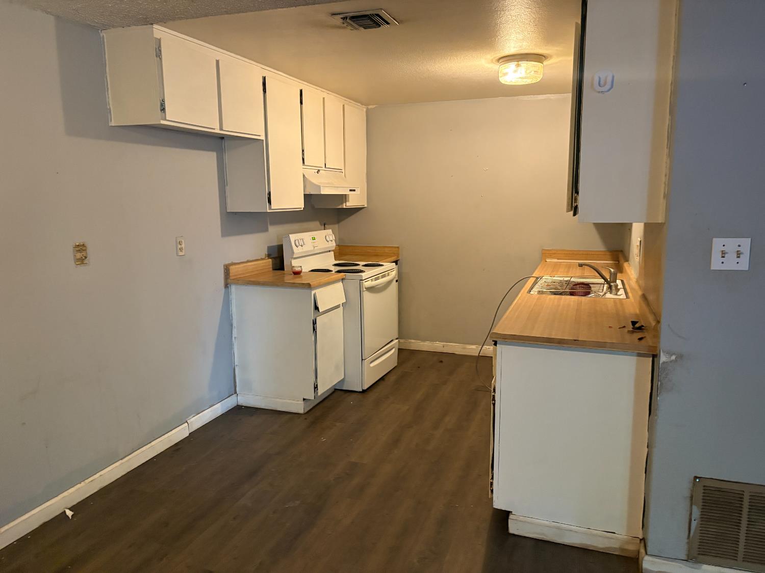 3021 E Olive Glen Court