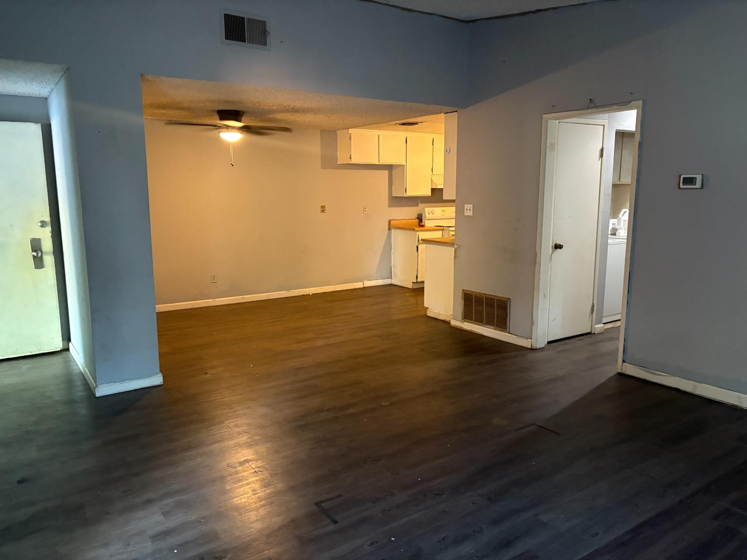 3021 E Olive Glen Court