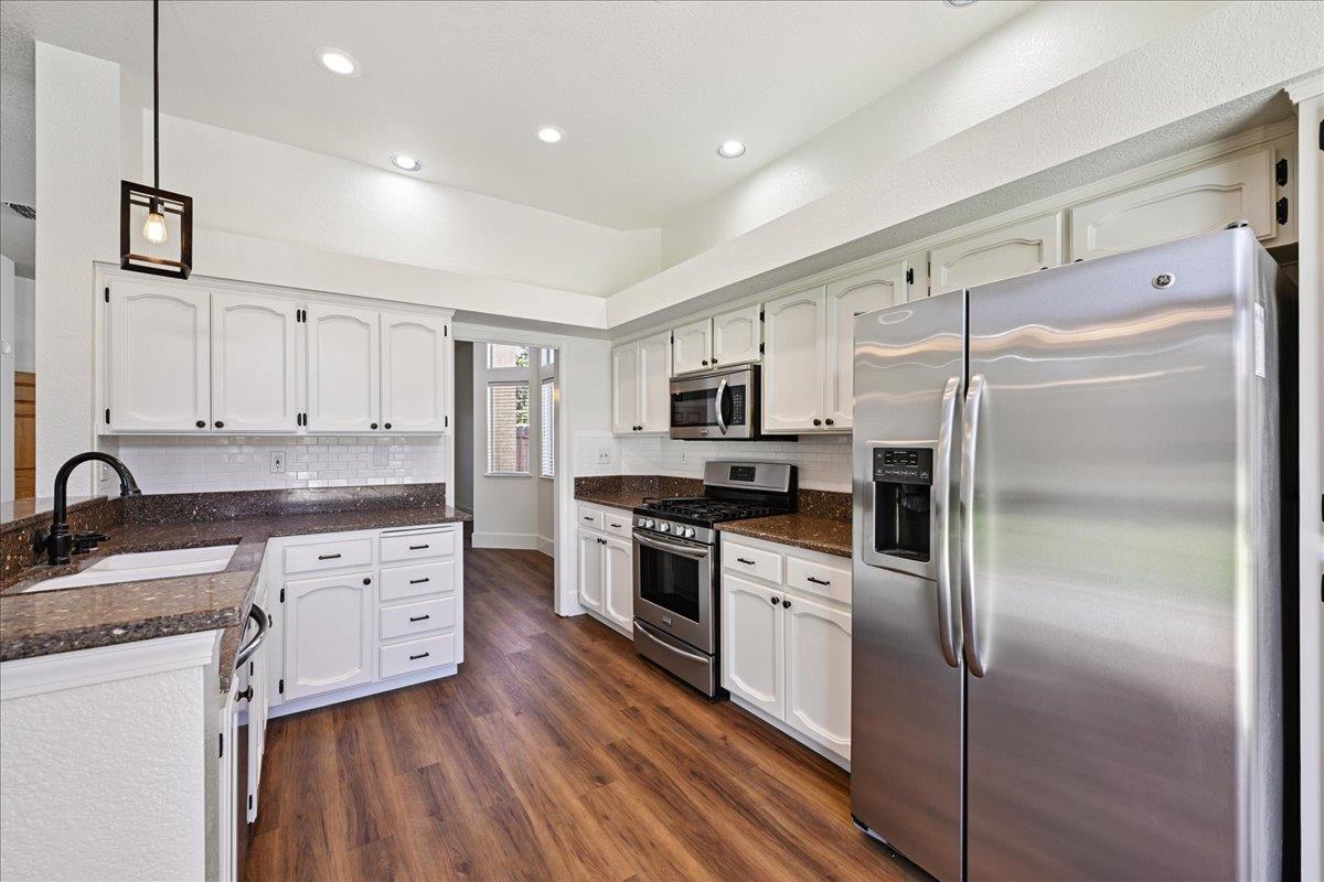 1418 Lorimer Way