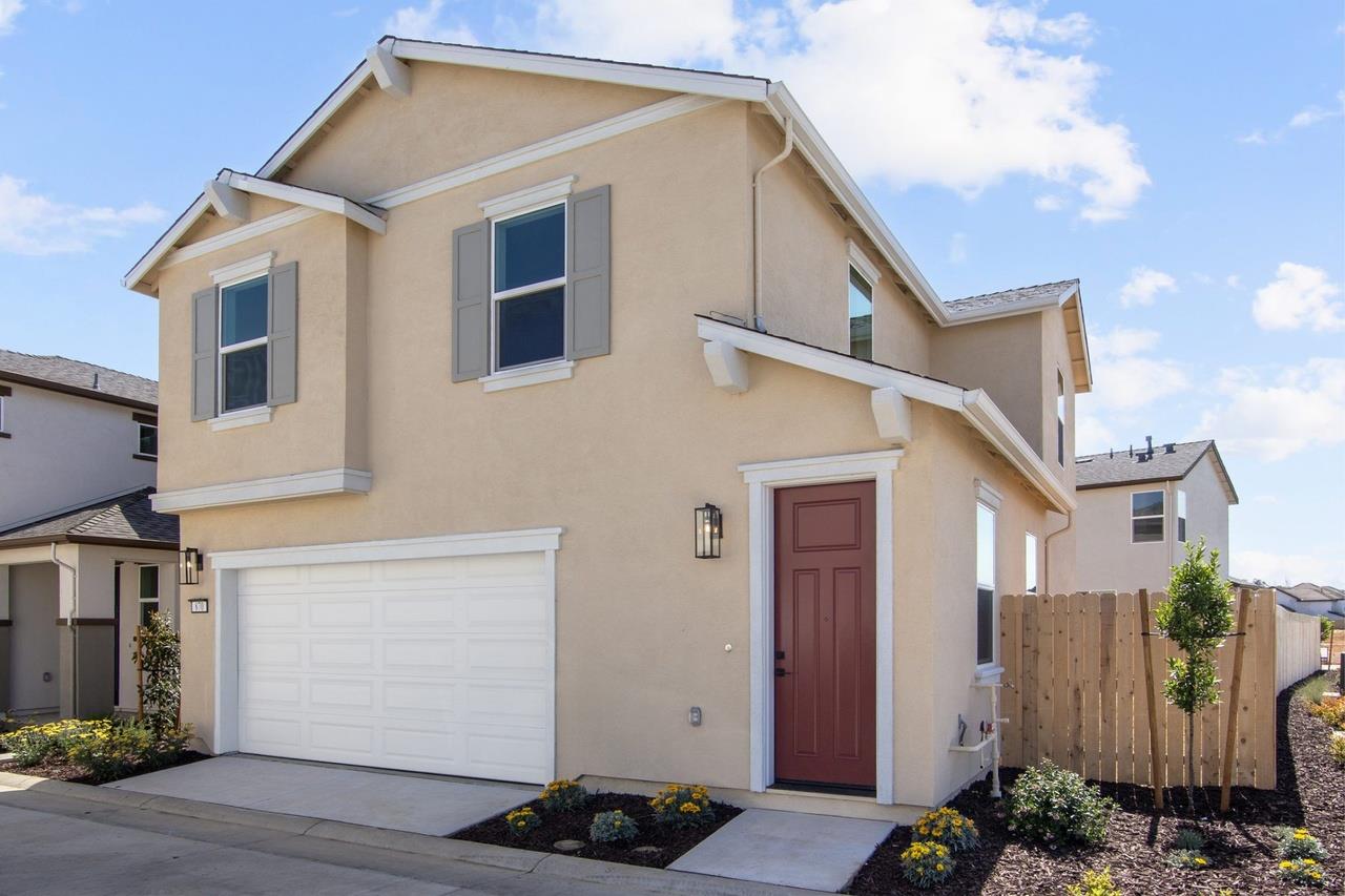 870 E Pecan Tree Lane 1