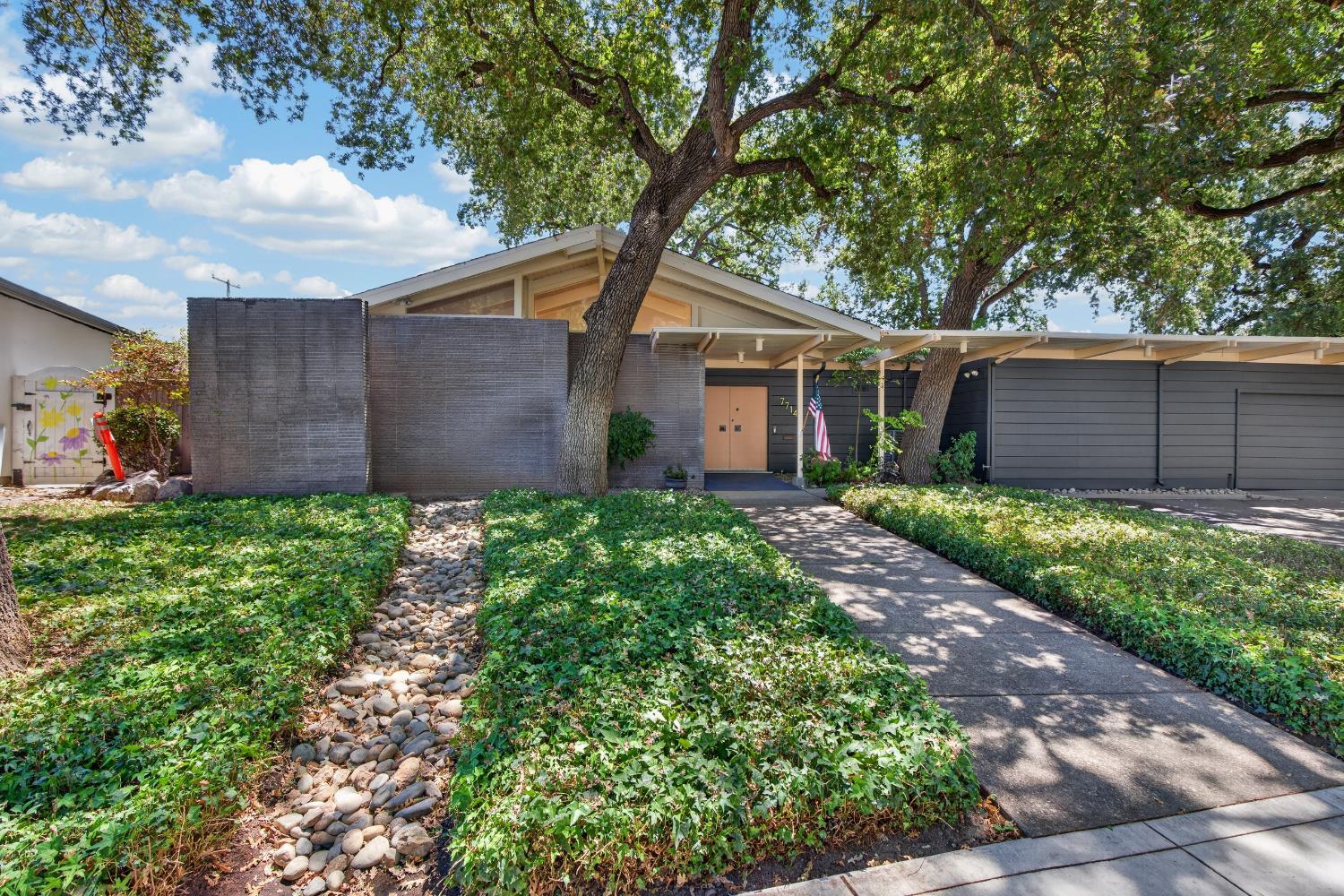 7714 Parkwoods Drive
