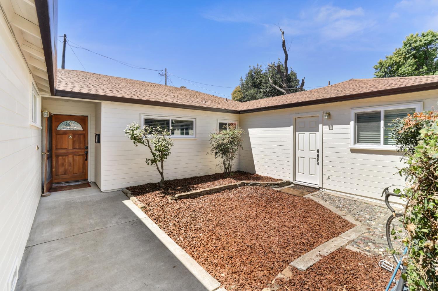 610 Sunset Court