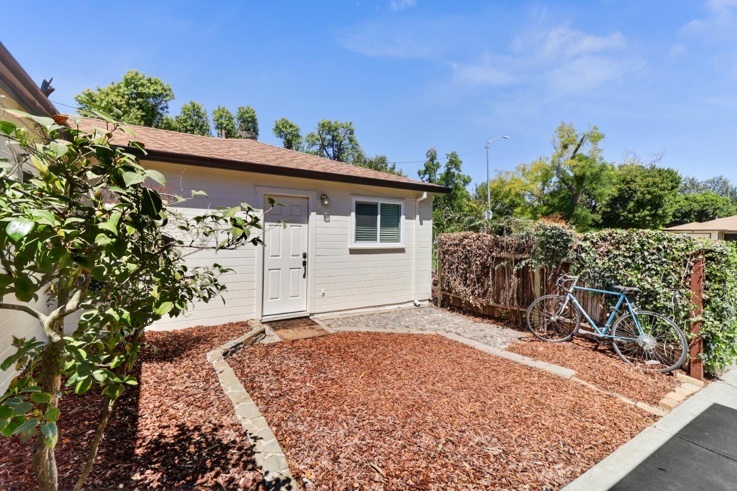 610 Sunset Court