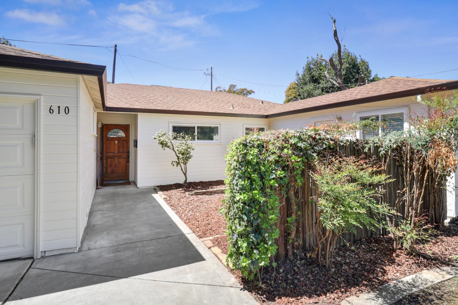610 Sunset Court