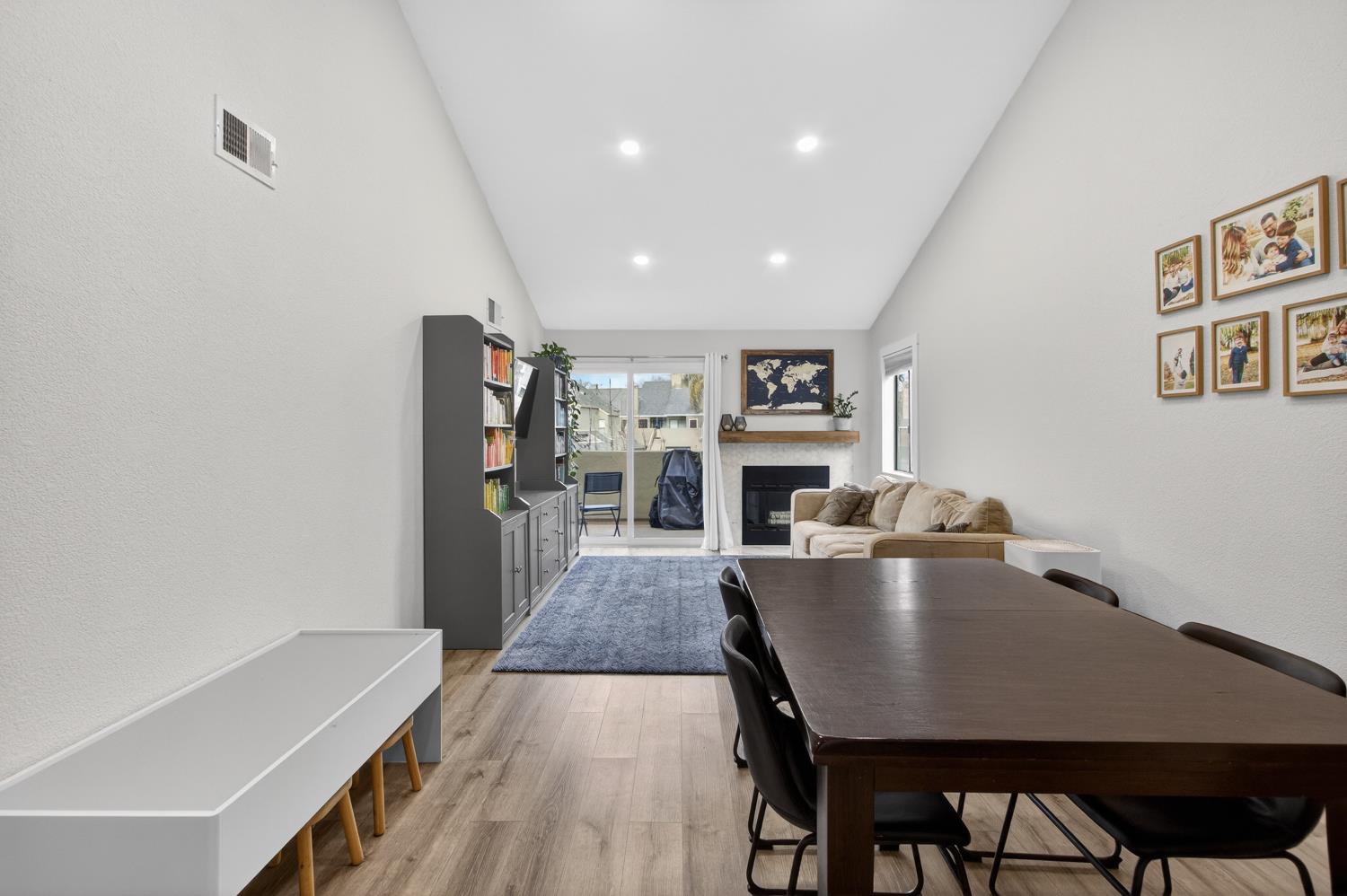 5226 Hemlock Street 5