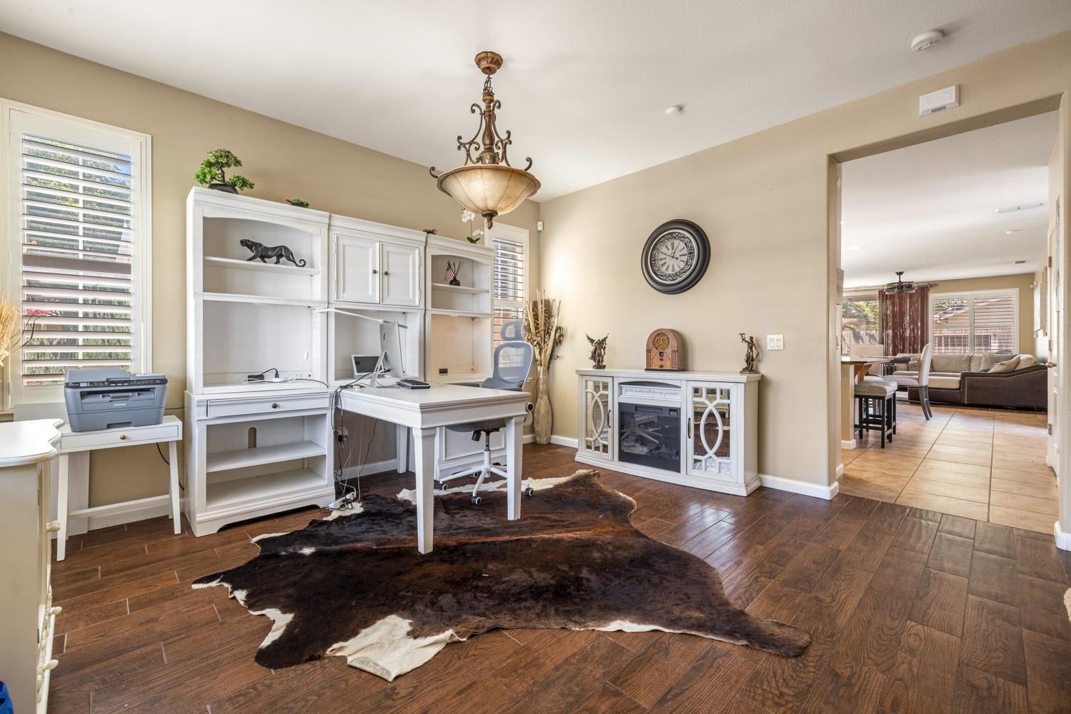 5323 St Elmo Court