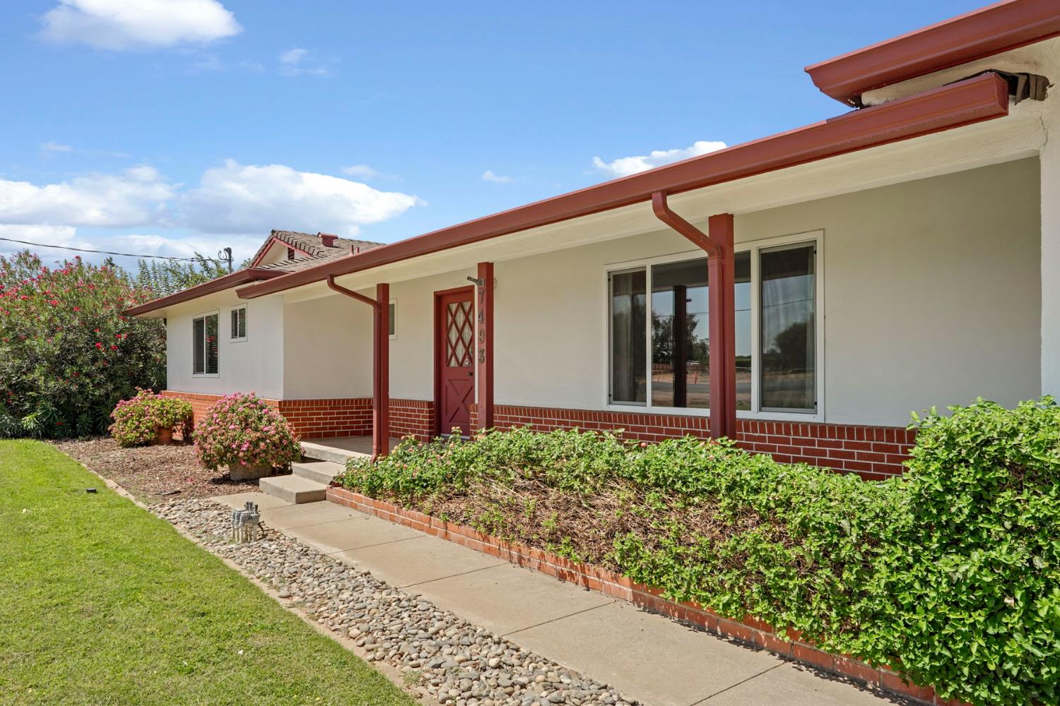 7493 E Highway 26