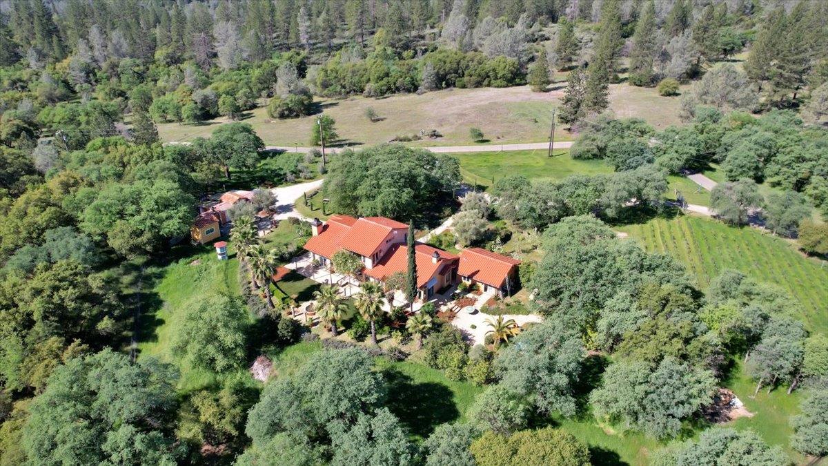 9735 Stackhouse Lane