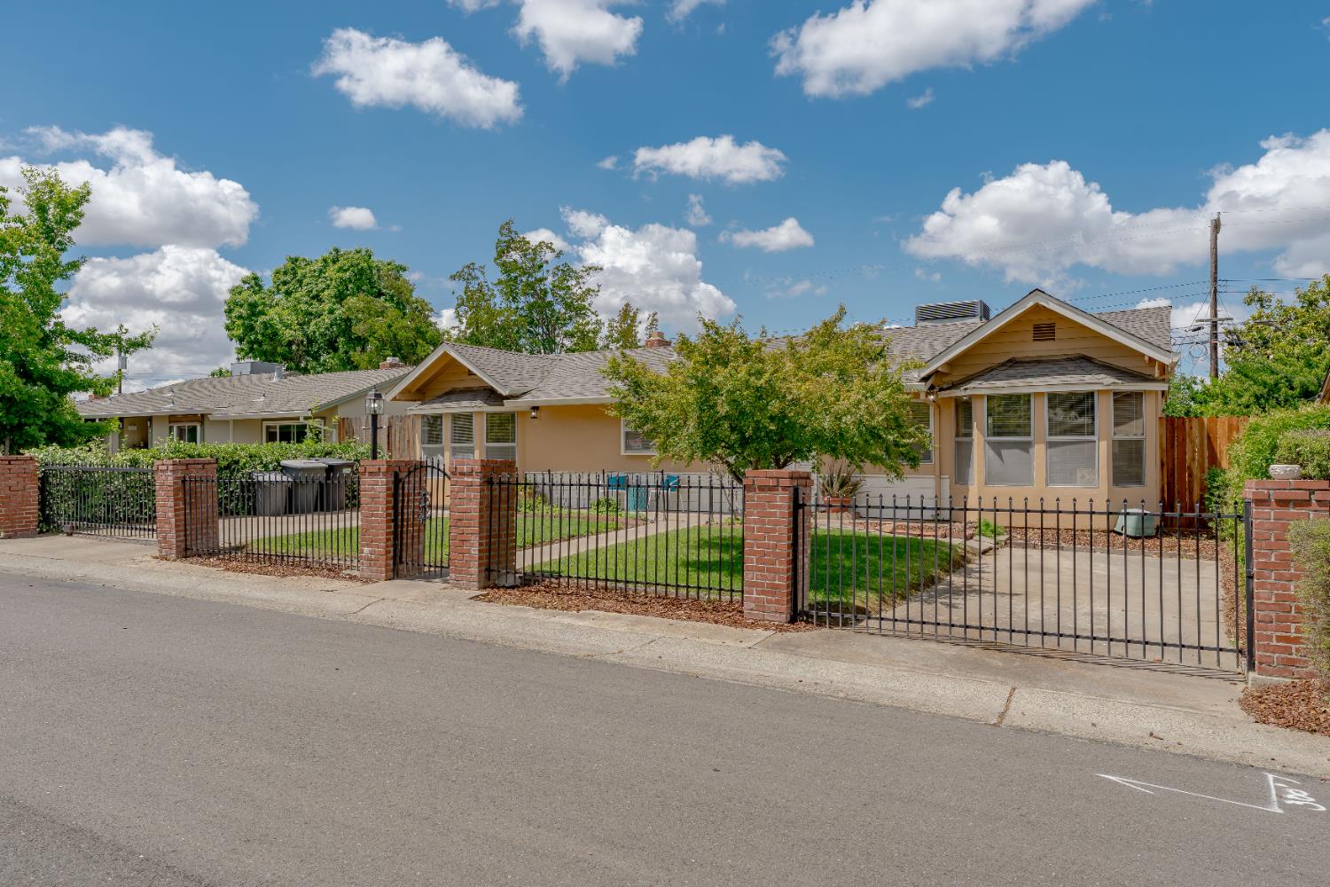 1325 Glenwood Road