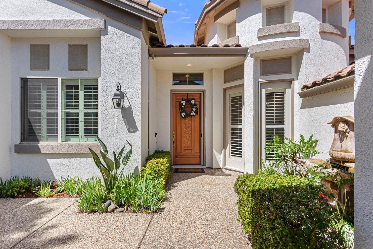 1584 Summerhill Lane