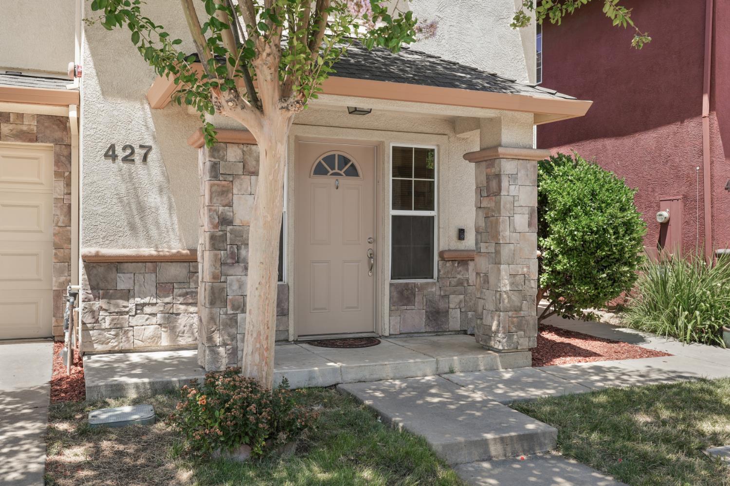 427 Hetherington Circle