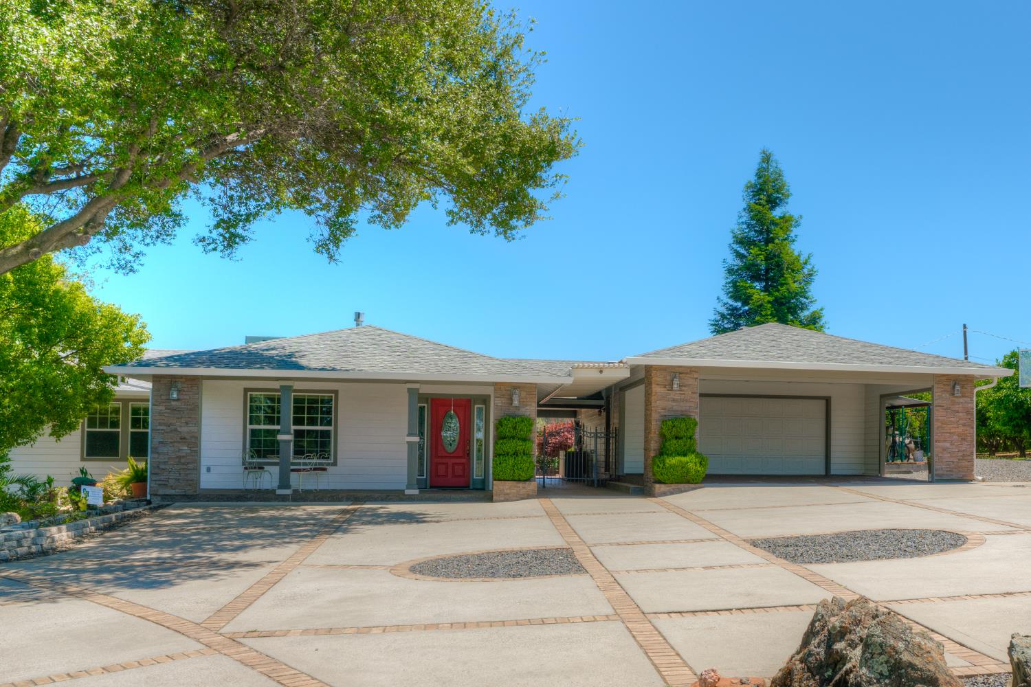 78 Circle View Drive