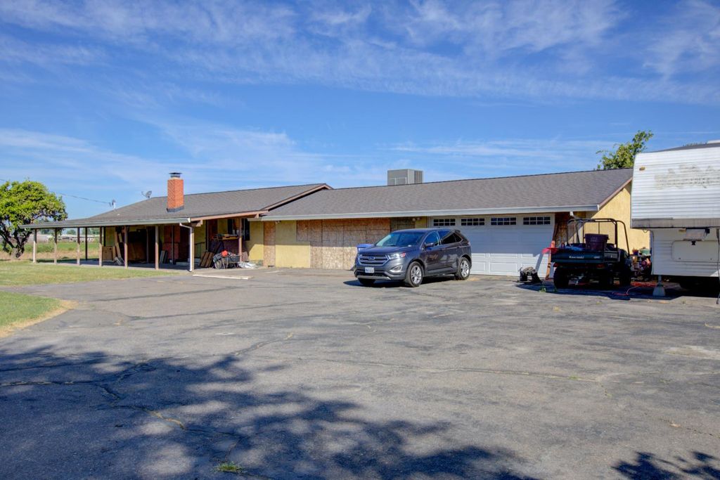 Photo of 3725 W Simmons Road, Turlock, CA 95380 (MLS # 226033983)