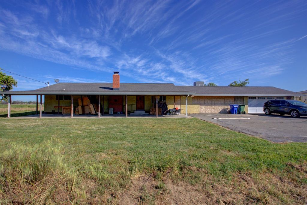 Photo of 3725 W Simmons Road, Turlock, CA 95380 (MLS # 226033983)