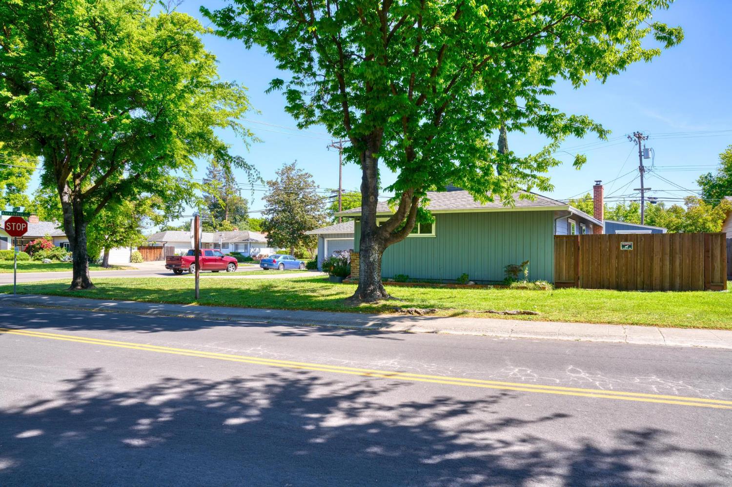 6505 N Alexandria Place