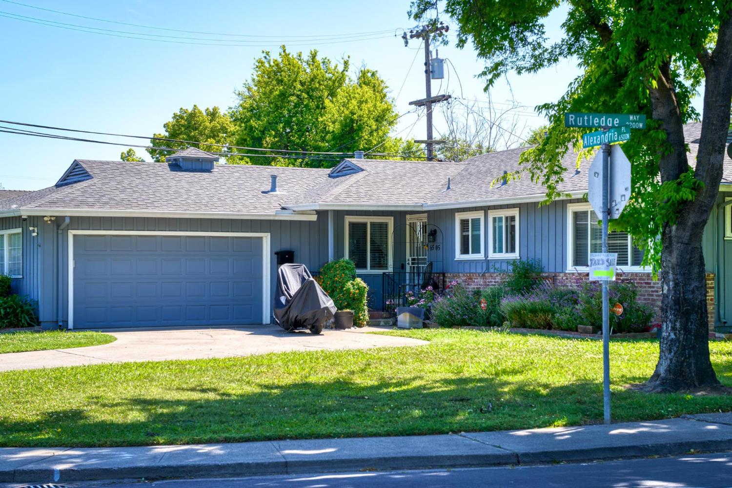 6505 N Alexandria Place