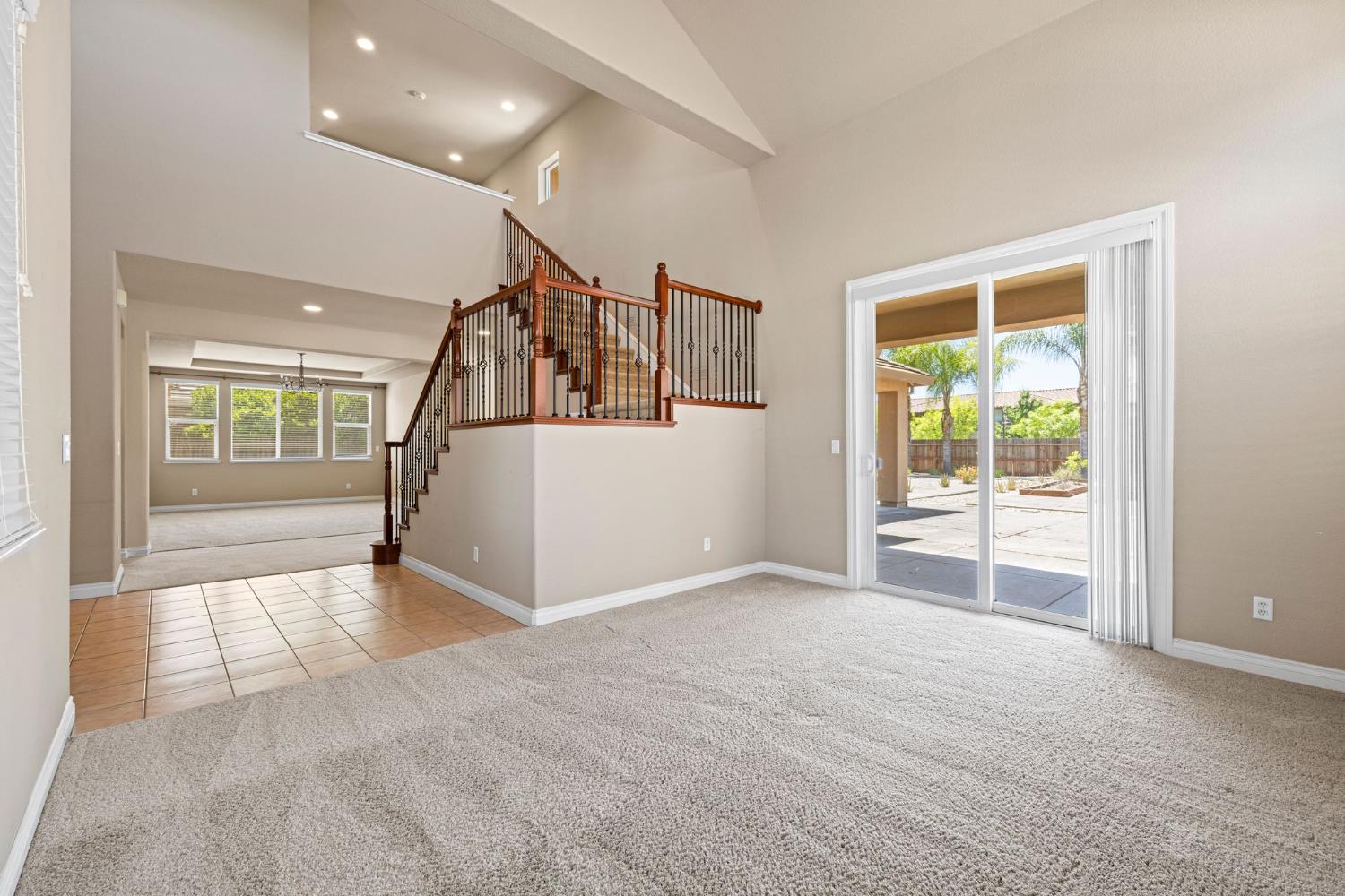 3713 Gibbons Parkway