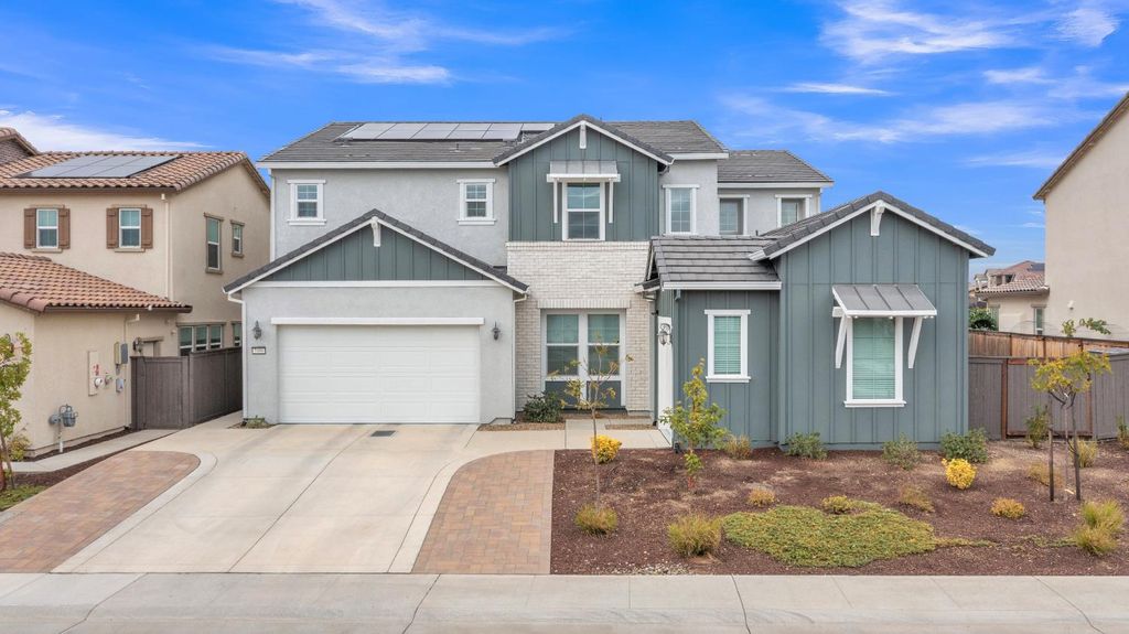 Photo of 3406 Loggerhead Circle, Folsom, CA 95630 (MLS # 225128055)