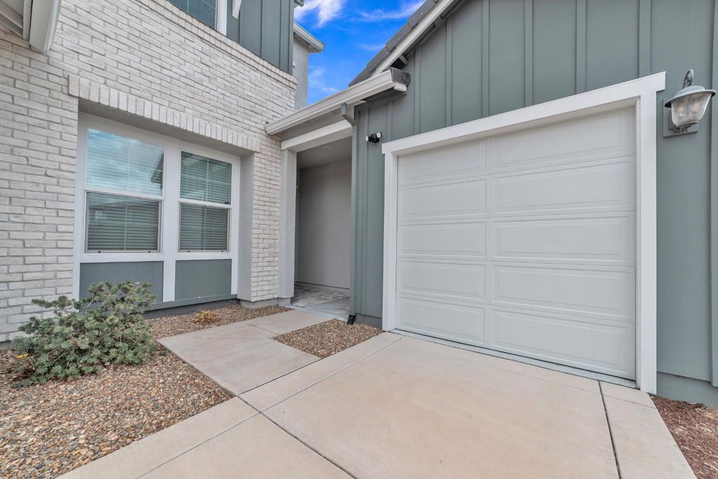 Photo of 3406 Loggerhead Circle, Folsom, CA 95630 (MLS # 225128055)