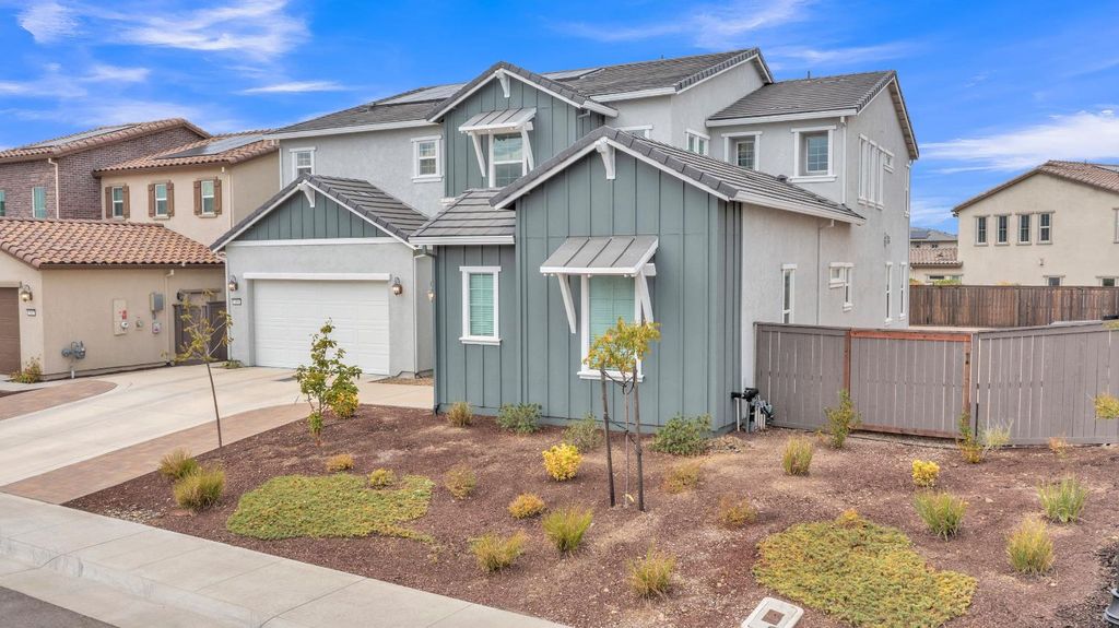 Photo of 3406 Loggerhead Circle, Folsom, CA 95630 (MLS # 225128055)