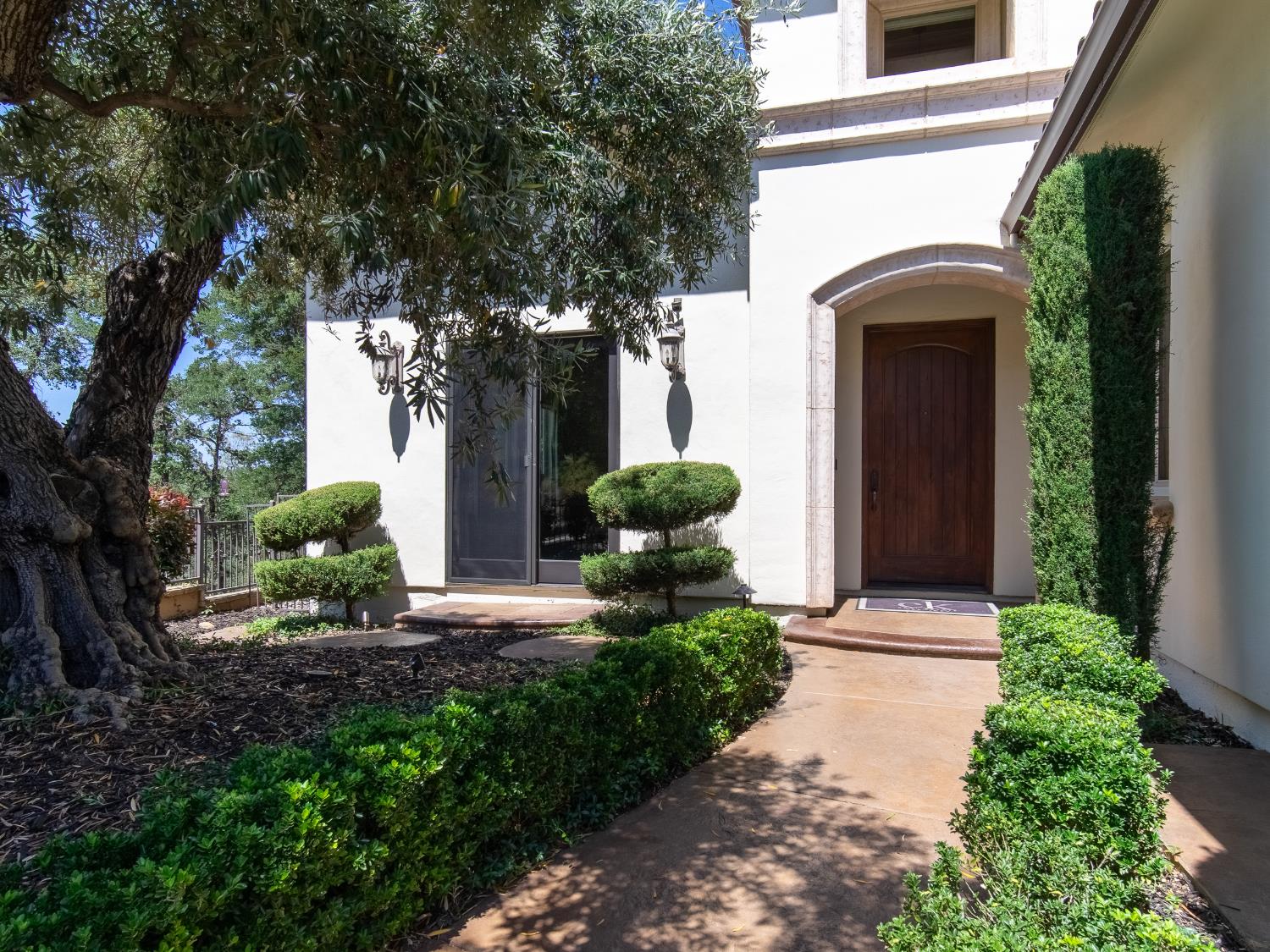 401 Coronado Court