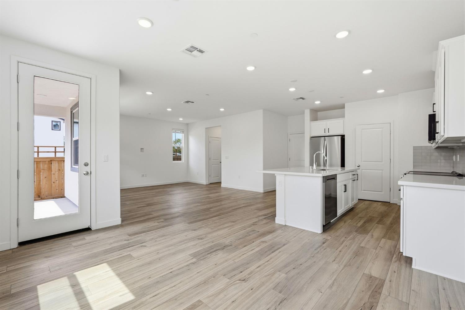 1001 Ginkgo Circle