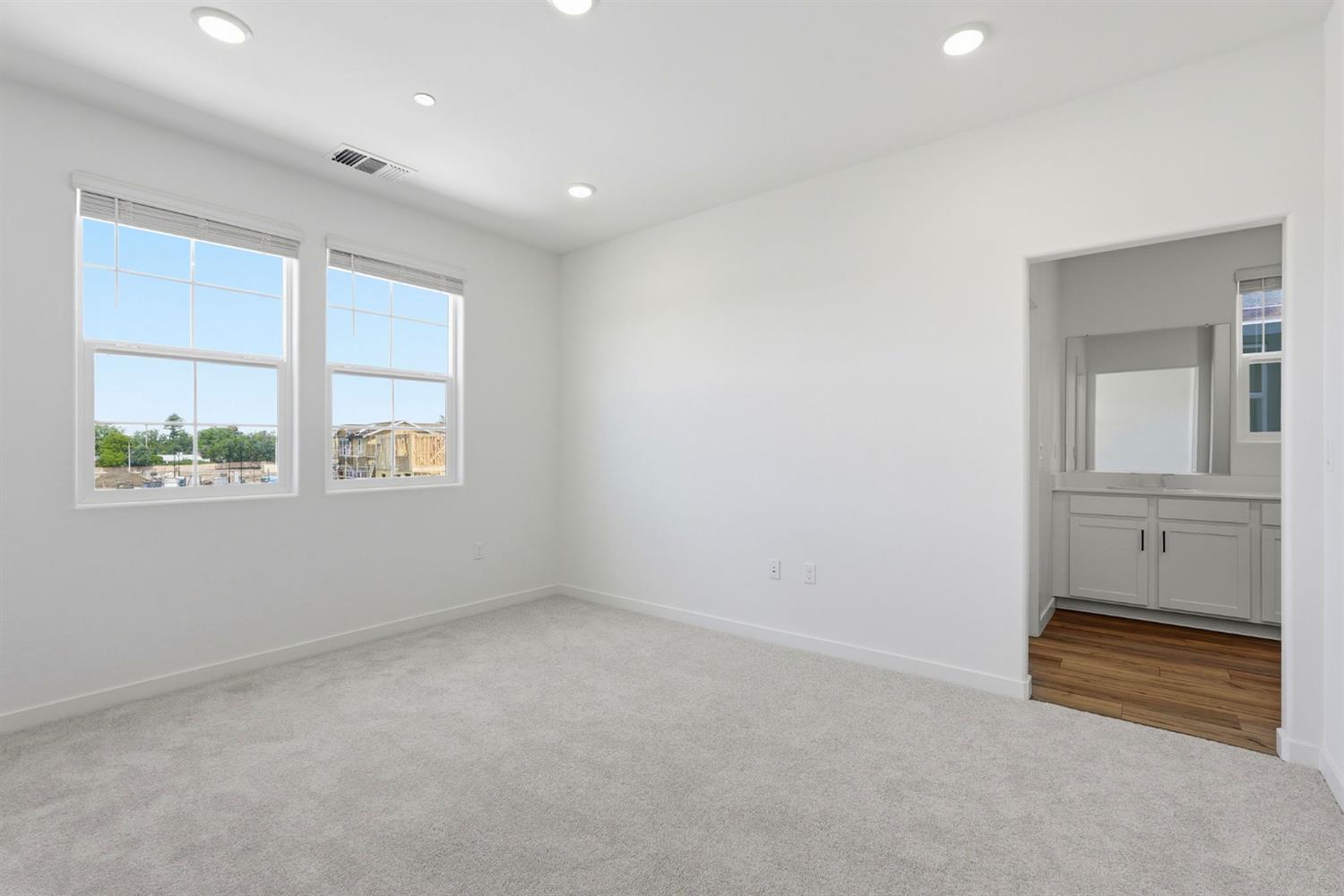 1001 Ginkgo Circle