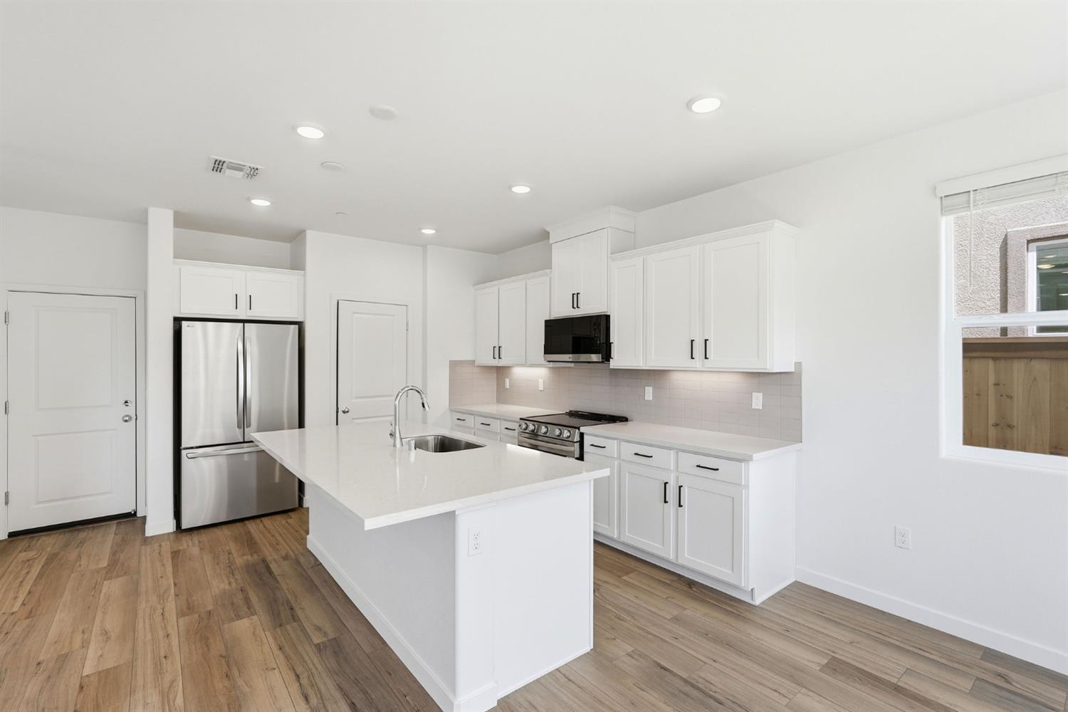 1001 Ginkgo Circle