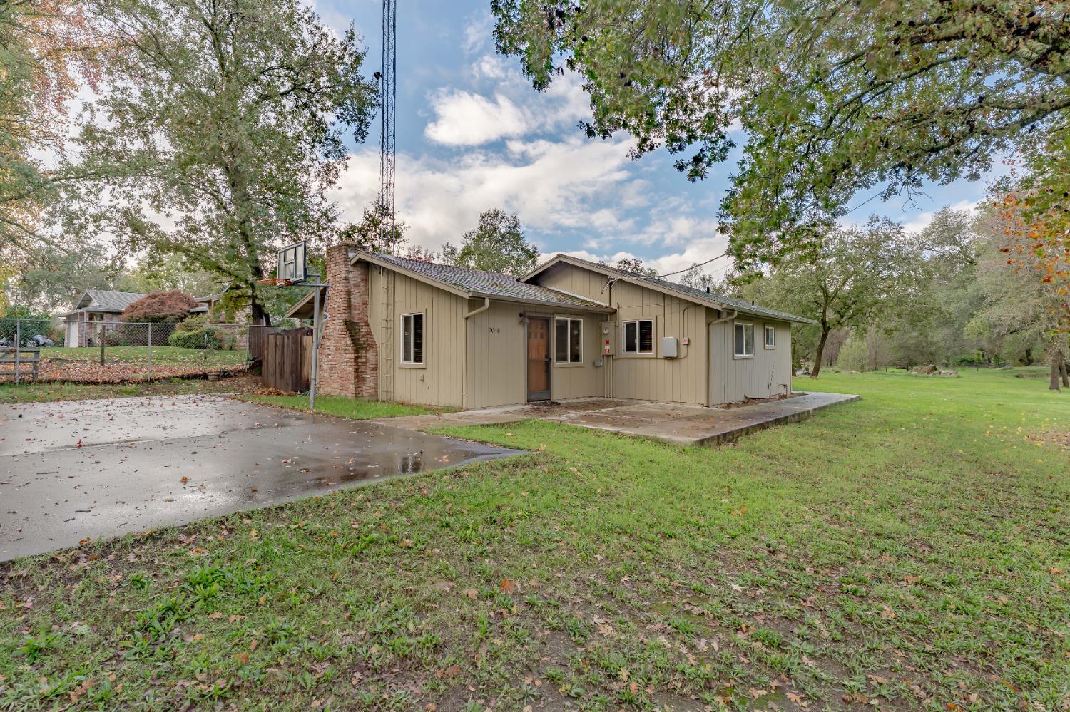 7040 Horseshoe Bar Road